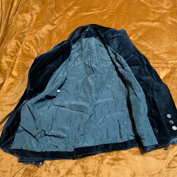 Women's Deep Teal Velvet Blazer - Classic Single-Breasted Style - Picture 2 of 5